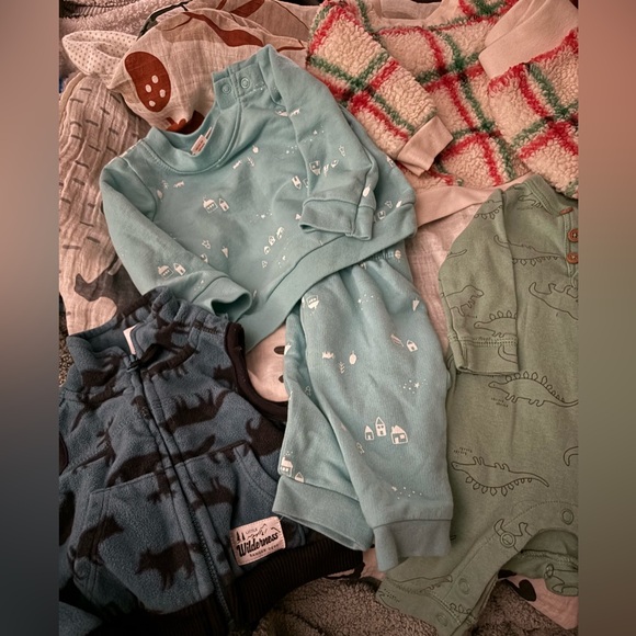 Baby boy winter bundle - Picture 3 of 4